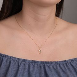 pingente-ouro-18k-menino-bermuda-quadriculada-pi20451-joiasgold