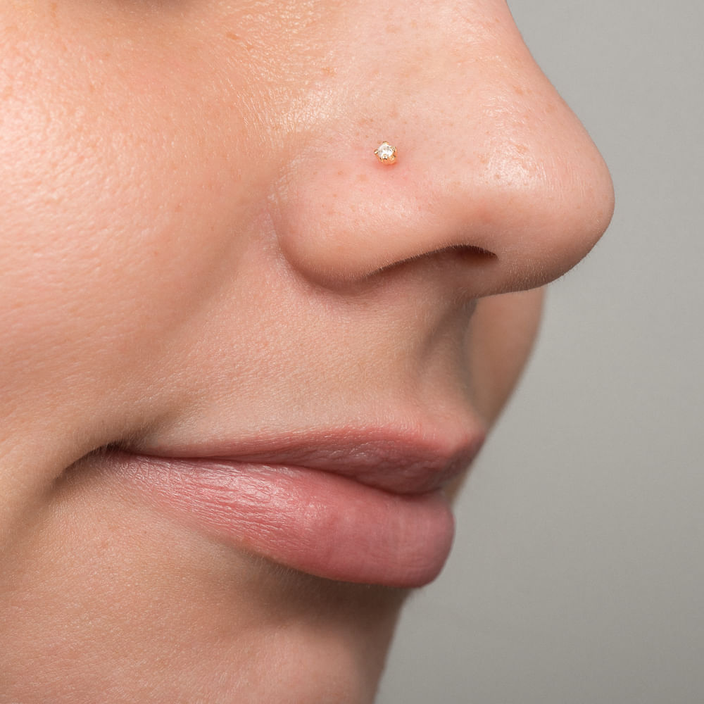 Piercing de Nariz em Ouro com Diamante