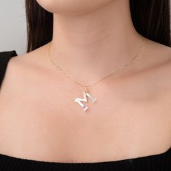 Pingente-de-Ouro-18k-Letra-M-Madreperola-com-Ametista-pi21597-joiasgold