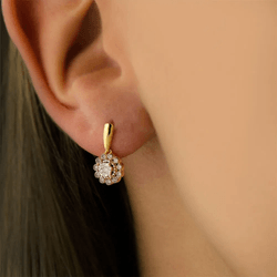 brinco-ouro-dezoito-kilates-chuveiro-modelo-flor-diamantes-modelo-joiasgold