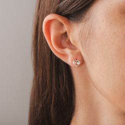 brinco-ouro-dezoito-kilates-coracao-cristais-7mm-modelo-joiasgold