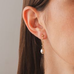 brinco-ouro-dezoito-kilates-bolinhas-perolas-penduradas-modelo-joiasgold