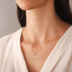 pingente-ouro-dezoito-kilates-divinio-espirito-santo-liso-modelo-joiasgold