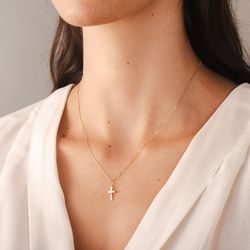 pingente-ouro-dezoito-kilates-cruz-cristo-trabalhado-modelo-joiasgold