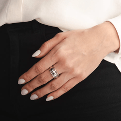 anel-ouro-branco-maculino-dezoito-kilates-borda-trabalhada-joiasgold