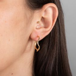 brinco-ouro-dezoito-kilates-argola-fio-ondulado-230cm-modelo-joiasgold