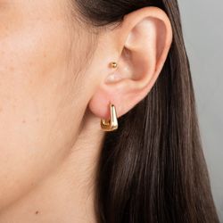 brinco-ouro-dezoito-kilates-meia-argola-lisa-modelo-joiasgold