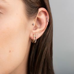 brinco-ouro-dezoito-kilates-seta-zirconias-modelo-joiasgold