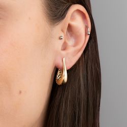 brinco-ouro-dezoito-kilates-gota-lisa-trabalhada-modelo-joiasgold