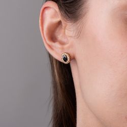 brinco-ouro-dezoito-kilates-oval-zirconias-pretas-brancas-modelo-joiasgold