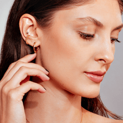 brinco-ouro-dezoito-kilates-argola-fio-ondulado-modelo2-joiasgold