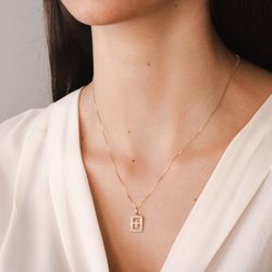 pingente-ouro-dezoito-kilates-placa-espirito-santo-diamantes-modelo-joiasgold