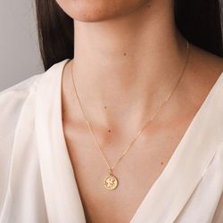 pingente-ouro-dezoito-kilates-sao-jorge-trabalhado-rodinado-modelo-joiasgold