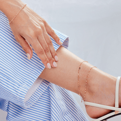 tornozeleira-ouro-dezoito-kilates-gotas-lisas-malha-cafe-25cm-modelo-joiasgold